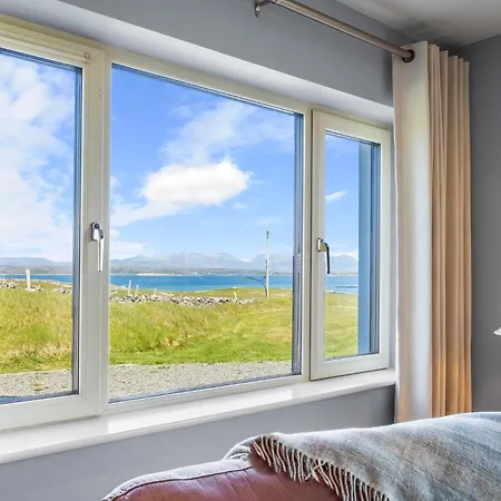 Mannin Bay House * Ballyconneely