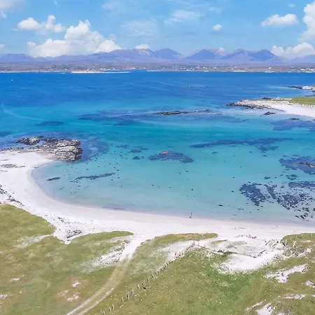 Mannin Bay House